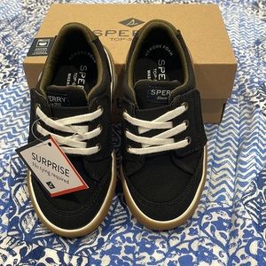 NWT!!  SPERRY Top-Sider Harbor Tide Jr. - Black